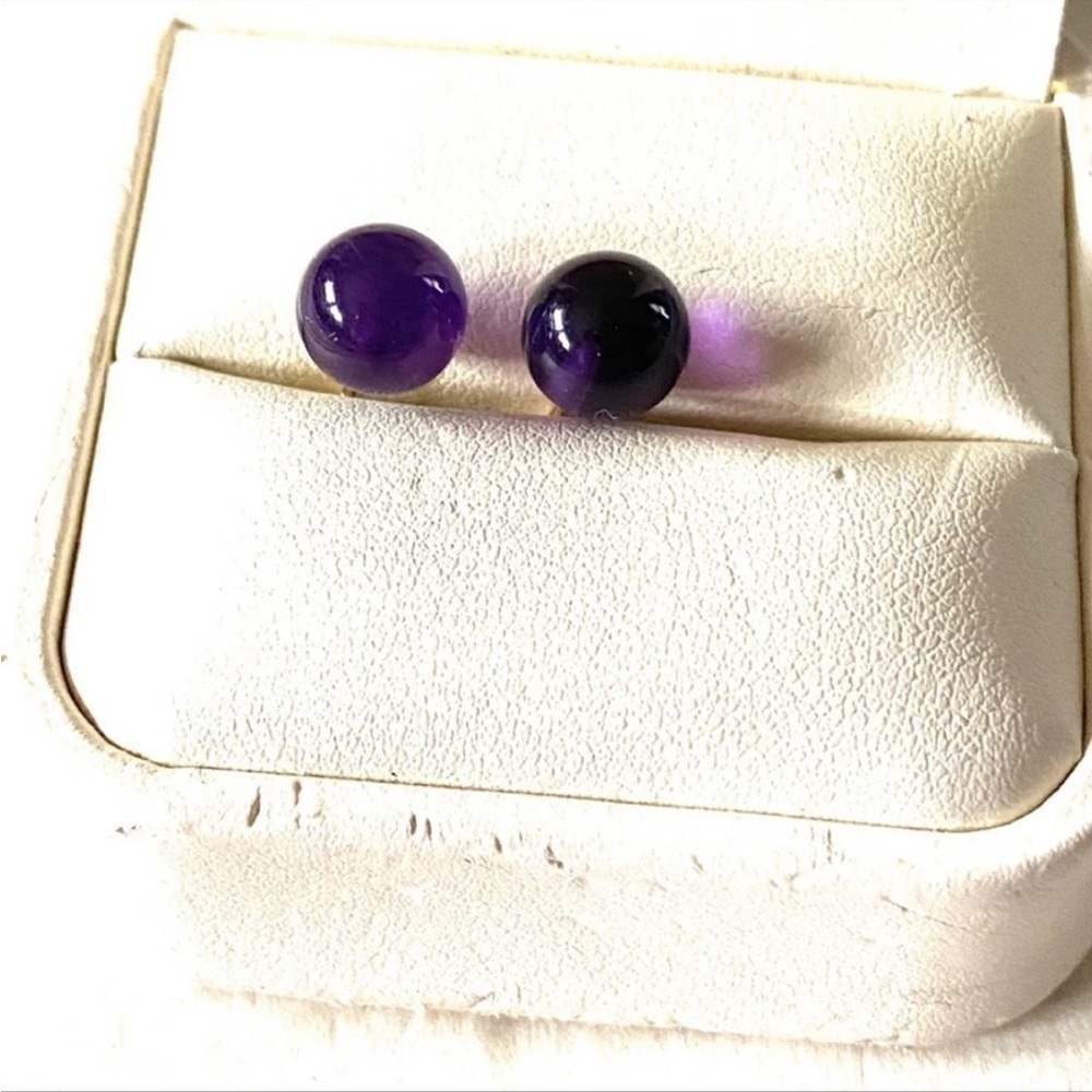 14K PURPLE JADE EARRINGS STUDS